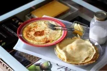 П’ять оригінальних соусів до млинців - Кулінарні рецепти соусів