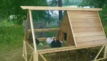 Різноманітні клітини, напувалки та годівниці своїми руками своїми
