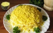 Салат з ананасом і куркою та сиром шарами з фото шарами - Про салати і не тільки салат