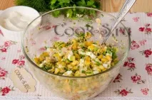 Салат з консервованим тунцем і кукурудзою. Покроковий рецепт з фото. консервованим
