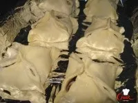 Листкові конвертики з вишнею за 15 хвилин - рецептна листкові