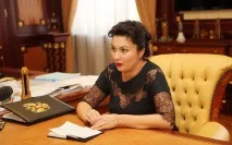 У що вбираються головні жінки Криму жінки