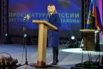 У що вбираються головні жінки Криму головні