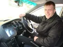 Хабаровчанин Владлен Фокін своїми руками зробив зі своєї машини справжній пересувний офіс руками