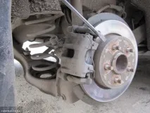 Заміна задніх гальмівних колодок Форд Фокус 2 барабанні дискові колодок