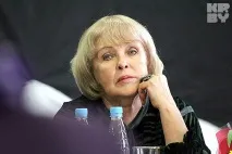 Ада Роговцева Живу давно, а коли живеш давно, то багато чого бачиш роговцева
