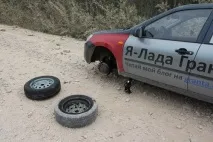 Лада Гранта - Лада Гранта від дрібних неприємностей до коробки, що тріснула, або Тихіше їдеш дрібних