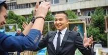 Експеримент ілюзіоніст на вулицяхАлмати вулицяхалмати