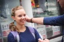 Експеримент ілюзіоніст на вулицяхАлмати мене