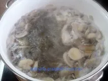 Грибний суп бульйон