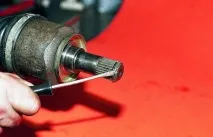 Як зняти приводи передніх коліс автомобіля ВАЗ-2110 зняти
