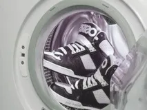 Як прати взуття в пральній машинці взуття