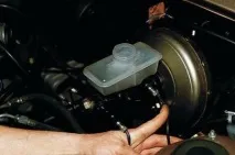 Як замінити головний циліндр гальм ВАЗ-2110 замінити
