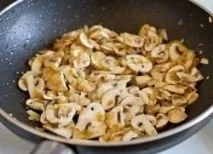 Свинячі медальйони у вершковому соусі рецепт з фото покроково свинячі