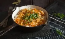 Капуста тушкована з м’ясом – 8 рецептів тушкована