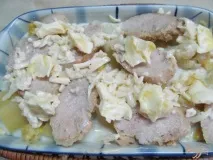 Картопляна запіканка з домашньою ковбасою та цвітною капустою. картопляна