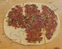 Китайські листкові коржики з м’ясом коржики
