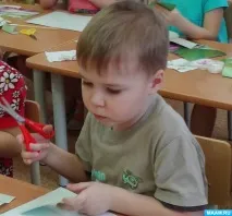 Консультація для батьків «Вчимося вирізати ножицями» батьків