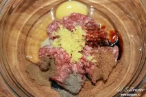 Багатошарові китайські коржики Жоубін з м’ясом (рецепт з фото) ясом