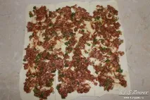 Багатошарові китайські коржики Жоубін з м’ясом (рецепт з фото) ясом