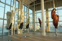 Носові фігури старовинних кораблів вона
