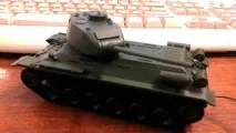 Досліди дилетанта тому що я робив танк з бездротовим управлінням дилетанта