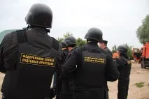 ОМОН проти циганського табору Як у Татарстані зносили 14 нелегальних будинків татарстані