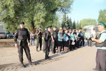 ОМОН проти циганського табору Як у Татарстані зносили 14 нелегальних будинків омон
