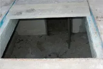 Погріб та оглядова яма в гаражі оглядова