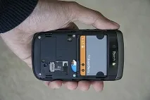 Розбираємо смартфон BlackBerry Torch смартфон