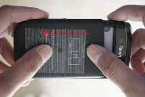 Розбираємо смартфон BlackBerry Torch torch