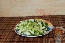 Салат без м’яса з кукурудзою та квасолею Викладаємо