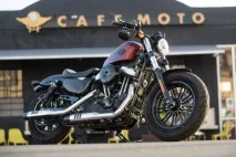 ПОРІВНЯЛЬНИЙ ТЕСТ Harley-Davidson Sportster Forty-Eight sportster