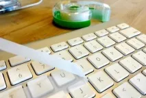 16 простих способів ефективного чищення побутової техніки та гаджетів техніки