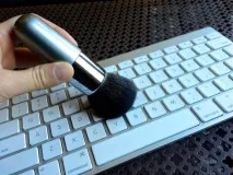 16 простих способів ефективного чищення побутової техніки та гаджетів простих