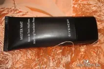 Givenchy - База під макіяж Mister Mat Matifying Foundation Primer Гарна. але не варто переплачувати. matifying