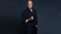 БьорнРебні «Хочу нанести супермен-панч у потилицю UFC та WME-IMG» • супермен-панч