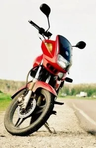 Yamaha YBR 125 їхати