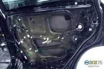 Детальний фотозвіт шумоізоляції Toyota Highlander детальний
