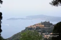 Село Ез на Блакитному березі Франції села