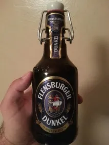 Два пива від приватної німецької пивоварні пшеничне Flensburger Weizen та темне Flensburger Dunkel пива