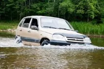 Гідроудар двигуна причини та наслідки попадання води в мотор двигуна