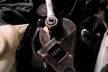 Заміна передніх стійок, опор та пружин у ВАЗ 2110, 2112, Лада Каліна, Гранта, Пріора, 2109 - Ремонт передніх