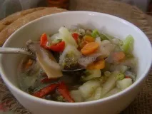 Як приготувати суп овочевий з грибами? страви
