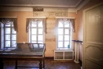 Як виглядає і реставрується один із найстаріших дерев’яних будинків Москви один