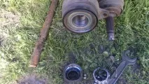 Заміна ступичного підшипника без зняття стійки та розвалу заміна