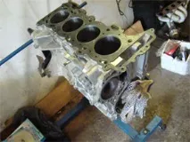 Кривий блок циліндра блоку