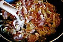 Куряче рагу з помідорами та цибулею рагу