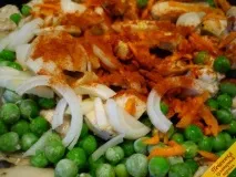 Куряче філе із зеленим горошком (покроковий рецепт з фото) горошком