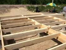Літній дачний будиночок літній